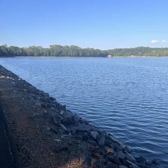 Rankin Lake Park - The walking path circles around d the lake - Parks Near Me - Gastonia, North Carolina