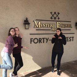 Mystery Escape Room - Woot woot!