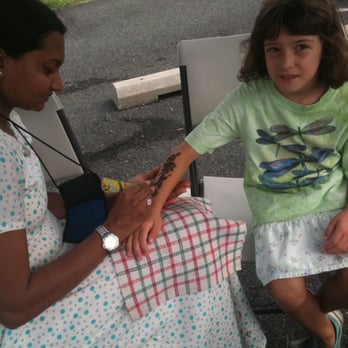 Henna Artist - Very patient and good with kids - Henna Artists Near Me Henna Artist - Very patient and good with kids - Henna Artists Near Me