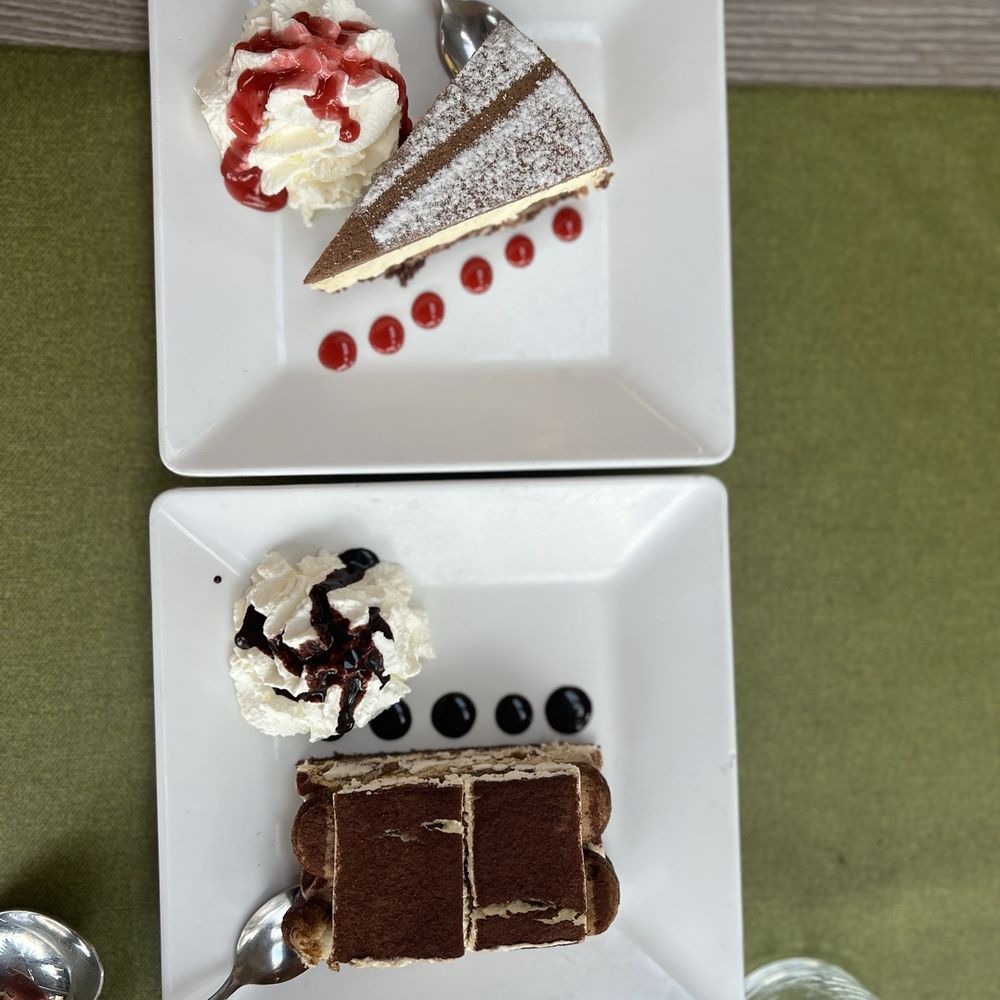 Don Camilo - Tiramisu and cream you pants ricotta and pear cake - Italian Near Me - Puerto de la Cruz, TF