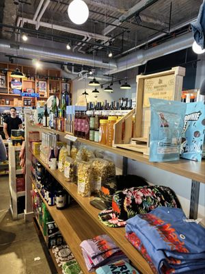 Rhino Market & Deli(Uptown) by null