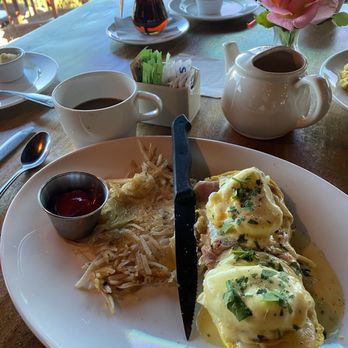 Kula Lodge & Restaurant - The lodge benedict with prosciutto and a golden yolk was quite delicious!! - Breakfast & Brunch Near Me - Kula, Hawaii Kula Lodge & Restaurant - The lodge benedict with prosciutto and a golden yolk was quite delicious!! - Breakfast & Brunch Near Me - Kula, Hawaii