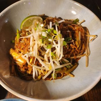 Kam Rai Thai - Cocktail Bars Near Me - Astoria, New York