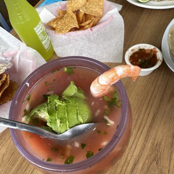 Mariscos El Hermano - Cocktel de camaron - Seafood Near Me - Huntington Park, California