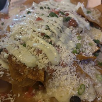 Layla's American Tavern - Nachos - Wine Bars Near Me - Boston, Massachusetts