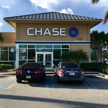 Chase Bank - Front door with large logo - Banks & Credit Unions Near Me - Homestead, Florida Chase Bank - Front door with large logo - Banks & Credit Unions Near Me - Homestead, Florida
