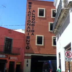 Estacionamiento Alhóndiga - Fachada