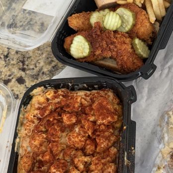 Slaps Hot Chicken - Loaded Mac - Waffles Near Me - St Charles, Missouri Slaps Hot Chicken - Loaded Mac - Waffles Near Me - St Charles, Missouri
