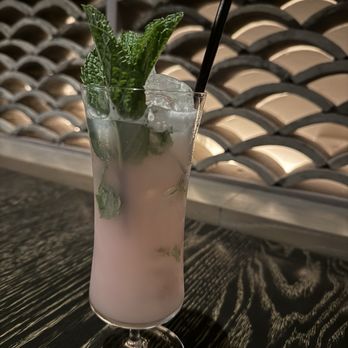 Nobu Chicago - Strawberry yuzu mocktail - Japanese Near Me - Chicago, Illinois