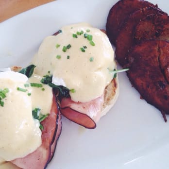 Morgans Restaurant - Eggs Benedict - New American Near Me - Miami, Florida