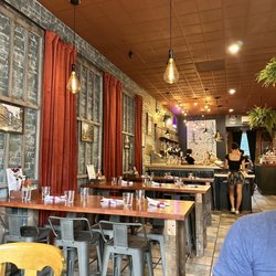 Gombo Nola Kitchen & Oyster Bar - Restaurant View