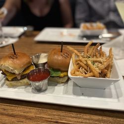 WestEnd Lounge - Sliders & Truffle fries