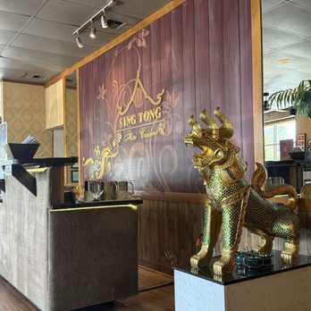 Sing Tong Thai Cuisine - Entrance - Thai Near Me - Renton, Washington