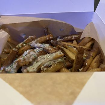 Pub 70 - Garlic Fries - Pubs Near Me - Seattle, Washington