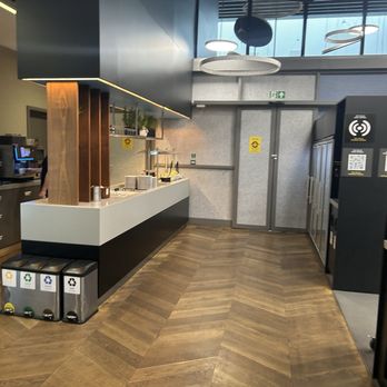 Schengen Business Lounge - Airport Lounges Near Me - Kraków, Massachusetts Schengen Business Lounge - Airport Lounges Near Me - Kraków, Massachusetts