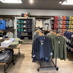 The Black Dog Merrimack Outlet