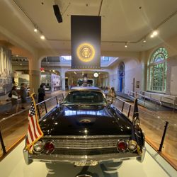 Detroit Historical Museum - President Kennedy limo.