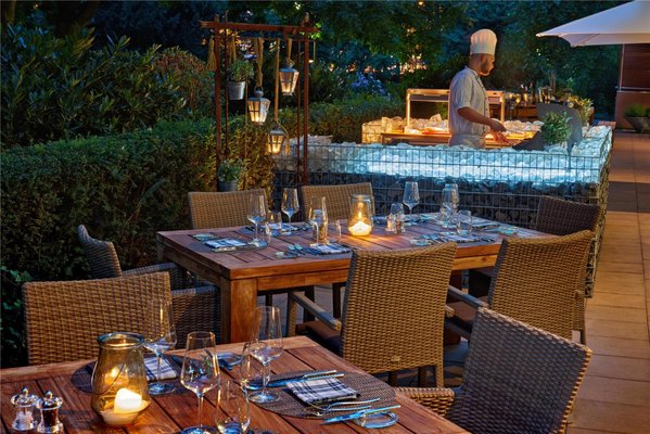 Hilton Frankfurt City Centre by null