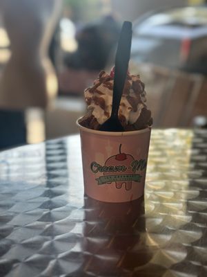 Cream Me Ice Creamery by null