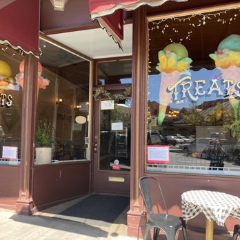Treats - Outside seating - Ice Cream & Frozen Yogurt Near Me - Nevada City, California Treats - Outside seating - Ice Cream & Frozen Yogurt Near Me - Nevada City, California