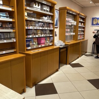 CHAPELLE NOTRE DAME DE LA MÉDAILLE MIRACULEUSE - Updated January 2026 ...