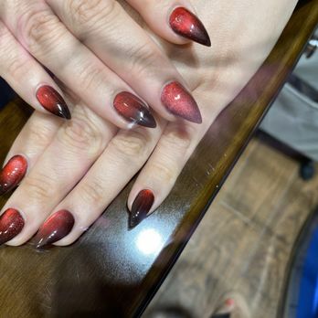Lena's Salon and Spa - Cat eye stilleto nails - Nail Salons Near Me - Kihei, Hawaii