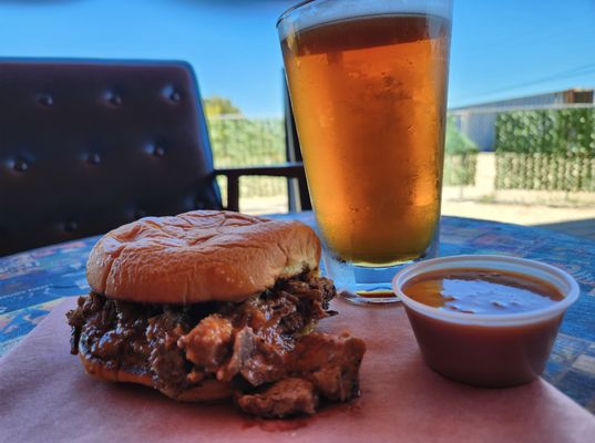 Smokin' Brew-B-Q by null