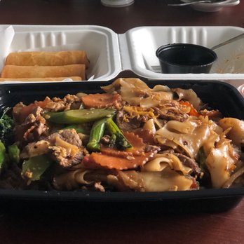 Thai Taste Kitchen - Pad see ew and vegetarian egg rolls - Thai Near Me - Oakland, California