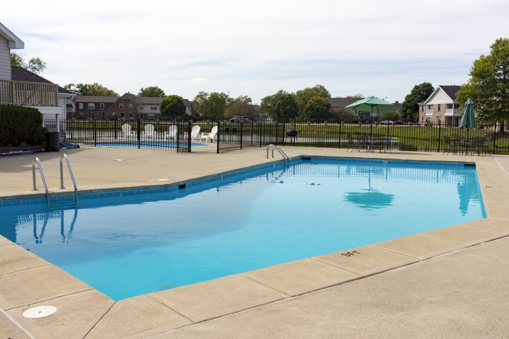 CASTLETON MANOR APARTMENTS - Updated June 2026 - 40 Photos & 17 Reviews ...