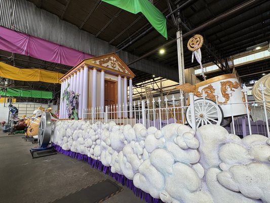 Mardi Gras World by null