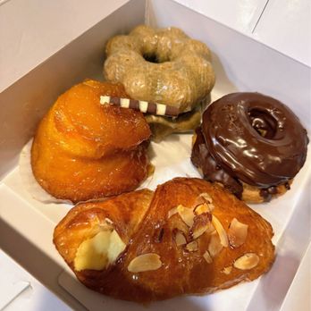 Liliha Bakery - Ala Moana - Goodies for the family - Breakfast & Brunch Near Me - Honolulu, Hawaii Liliha Bakery - Ala Moana - Goodies for the family - Breakfast & Brunch Near Me - Honolulu, Hawaii