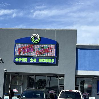 Coast Laundry - Open 24/7 - Laundromat Near Me - Hawthorne, California