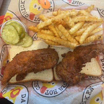 Dave's Hot Chicken - 2 piece tenders - Chicken Shop Near Me - Minnetonka, Minnesota