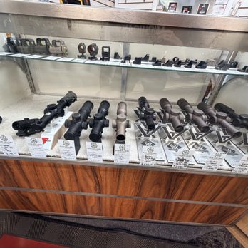 Gun Gallery - Scopes and small sites for pistols are in abundance here. - Gun/Rifle Ranges Near Me - Jacksonville, Florida Gun Gallery - Scopes and small sites for pistols are in abundance here. - Gun/Rifle Ranges Near Me - Jacksonville, Florida