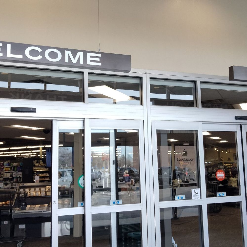 Lunds & Byerlys - the entrance to the store - Grocery Near Me - Prior Lake, Minnesota Lunds & Byerlys - the entrance to the store - Grocery Near Me - Prior Lake, Minnesota