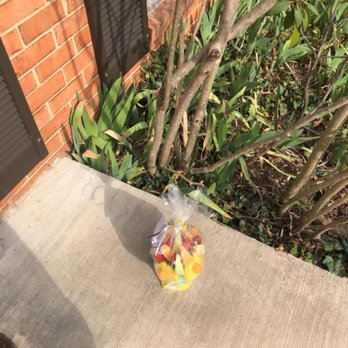 Edible Arrangements - Delivery was just left outside on the front walkway because nobody was home. - Gift Shops Near Me - Rockville, Maryland