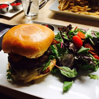 State & Fig - Fig burger!!! - Cafes Near Me - Santa Barbara, California State & Fig - Fig burger!!! - Cafes Near Me - Santa Barbara, California