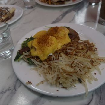 Elly's Brunch & Cafe - Florentine Benedict - Breakfast & Brunch Near Me - Phoenix, Arizona
