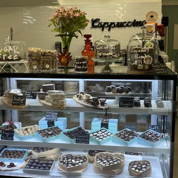 MalibuGift - Amazing chocolate, yum.  They even have sugar free candy. - Chocolatiers & Shops Near Me - Sun City, California