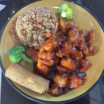 Tokyo - General Tsos - Sushi Bars Near Me - Fairborn, Ohio