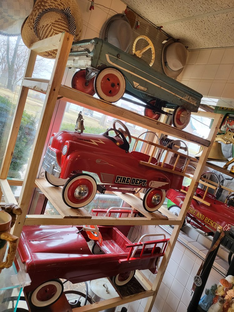 A&W ANTIQUES Updated June 2024 Request Information 800 S