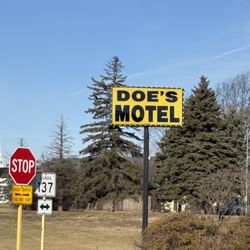 Doe’s Motel