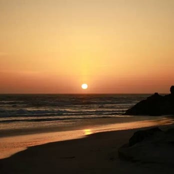 Pfeiffer Beach - Beaches Near Me - Big Sur, California