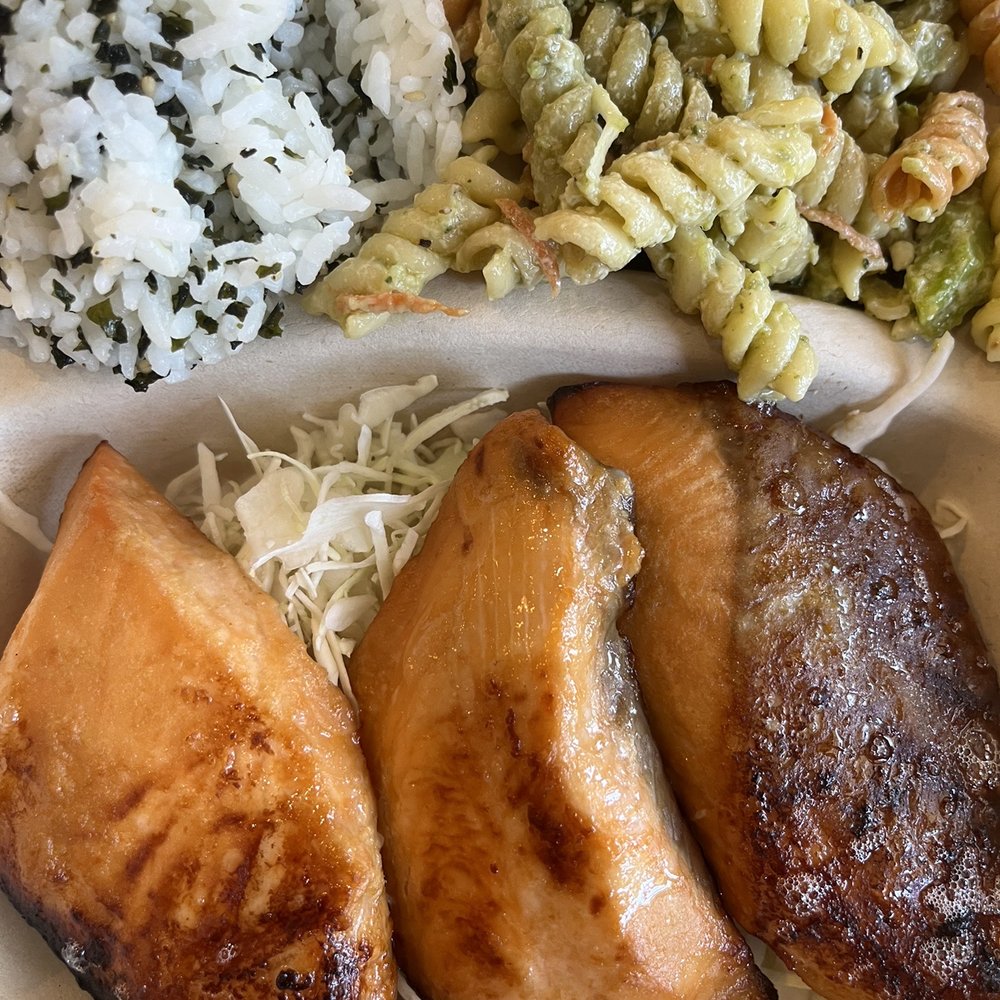 Pioneer Saloon - Miso salmon - Japanese Near Me - Honolulu, Hawaii
