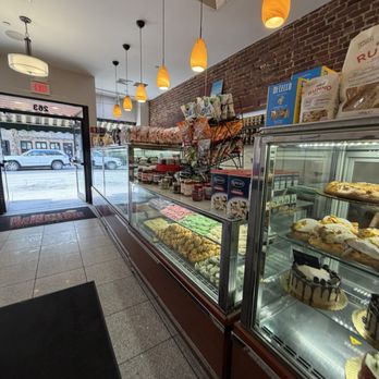 Modern Pastry Shop - Bakeries Near Me - Boston, Massachusetts