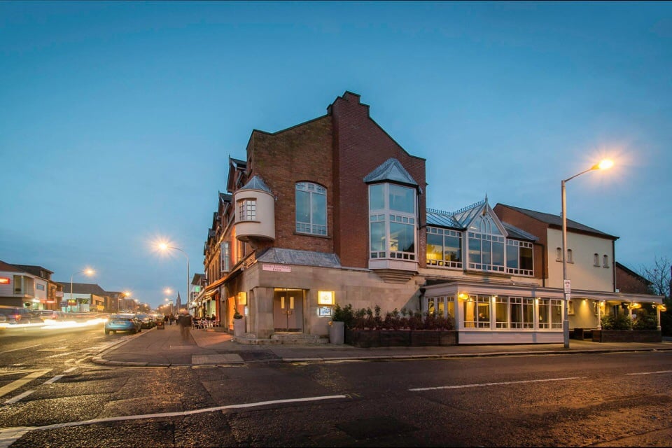 CHELSEA WINE BAR Updated September 2024 24 Photos & 20 Reviews 344346 Lisburn Road