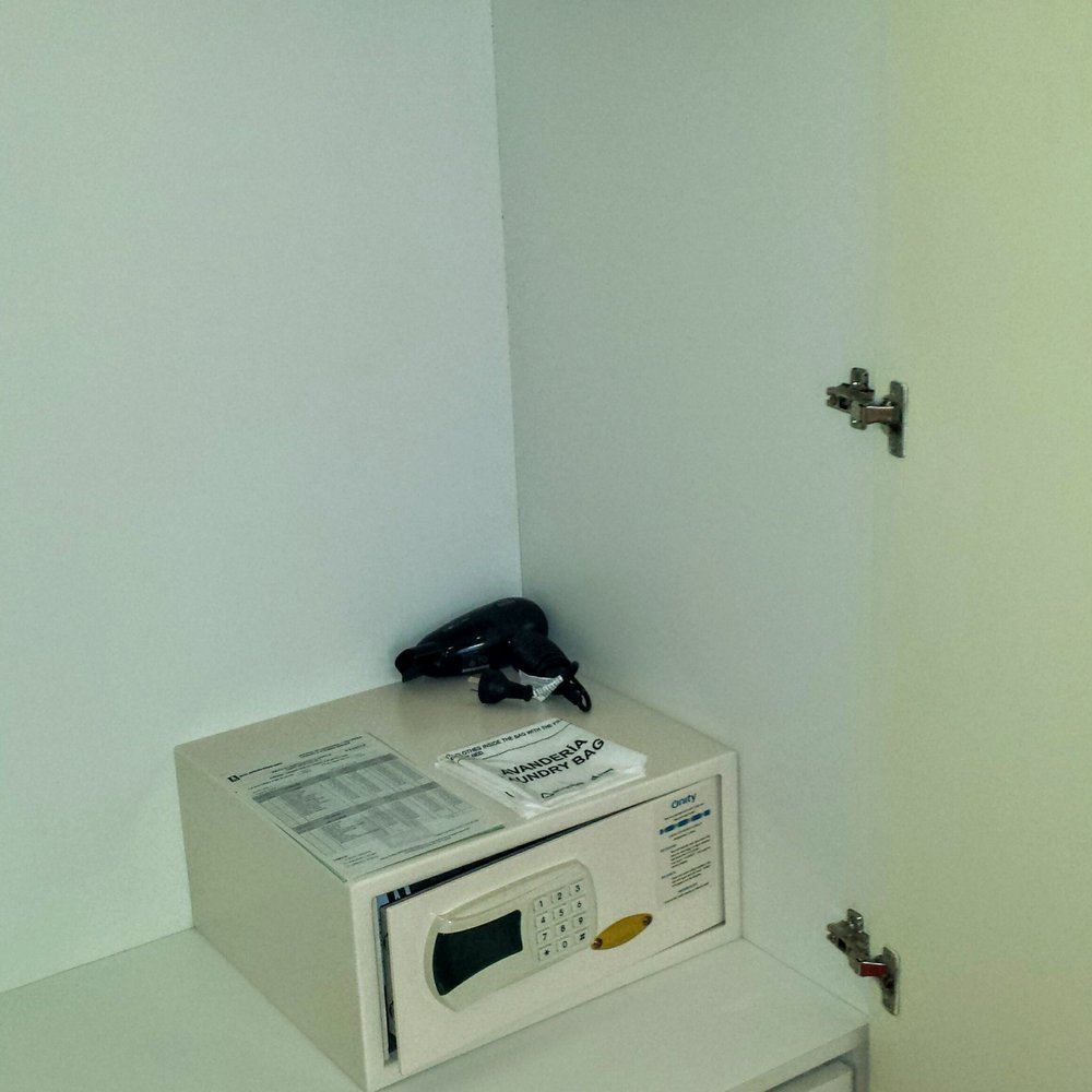 Hotel Anselmo - Safe in room - Hotels Near Me - Buenos Aires, C