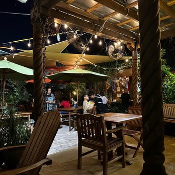 Jardin De Pollos - Outside patio - Latin American Near Me - Dunedin, Florida Jardin De Pollos - Outside patio - Latin American Near Me - Dunedin, Florida