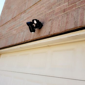 Fortress Lock, Safe, & Security - Side view - Keys & Locksmiths Near Me - Austin, Texas Fortress Lock, Safe, & Security - Side view - Keys & Locksmiths Near Me - Austin, Texas