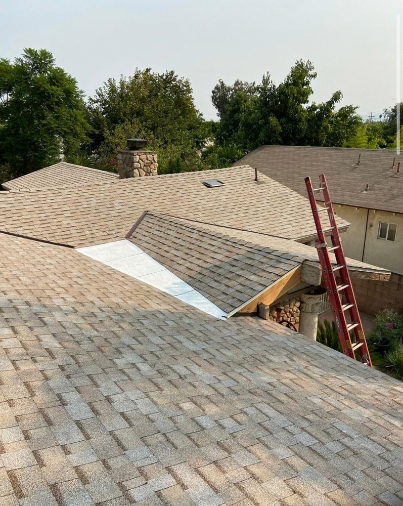 Slide of Universal Builders